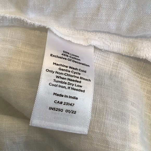 Talbots White Top with Blue & Green Embroidery Scalloped Hem Size Medium Linen - Picture 9 of 9